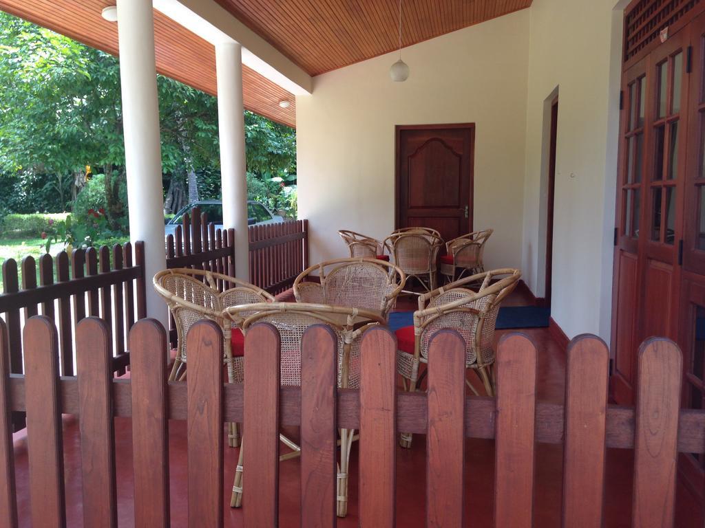 Alfred Colonial Bungalow & Spice Garden Kobbekaduwa Room photo